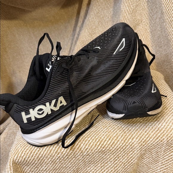 Hoka Men's Black and White Running Shoes - Picture 7 of 8